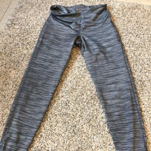 7/8 leggings with twisted bottoms